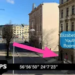 Elizabeth\'S Yh Rooms