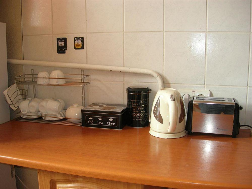 Elizabeth's Yh Hostel